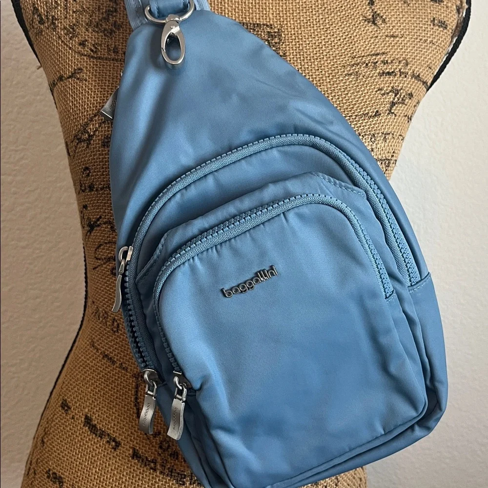 Baggalini Slate Blue Sling Bag - Picture 2 of 9